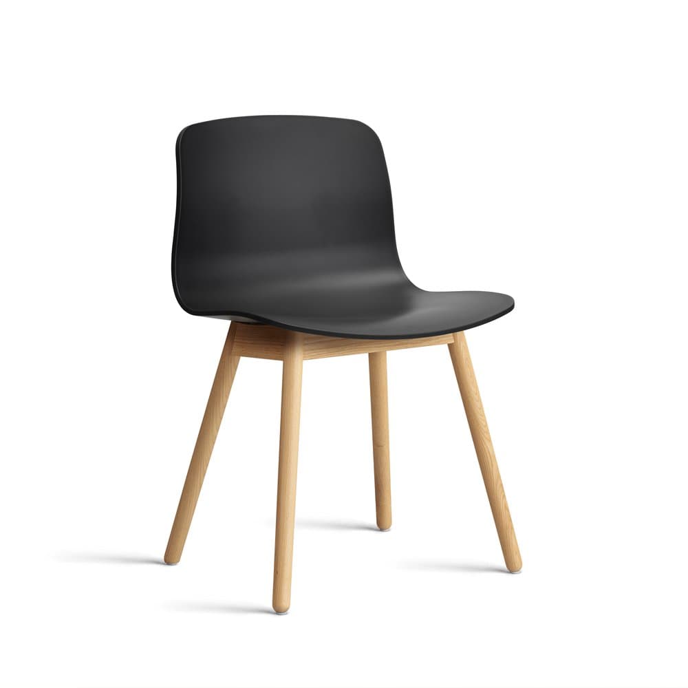 헤이 어바웃 에이 체어 AAC12 Black Lacquered Solid Oak Base