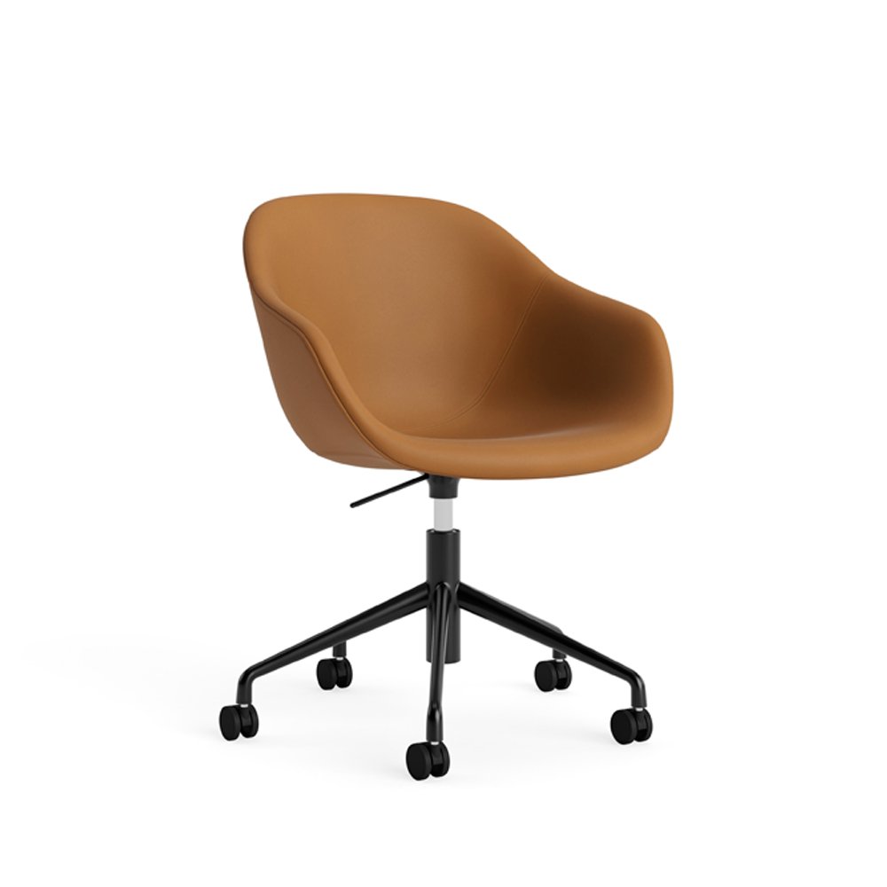 헤이 어바웃 에이 체어 AAC253 Black Powder Coated Aluminium Base Sense Cognac