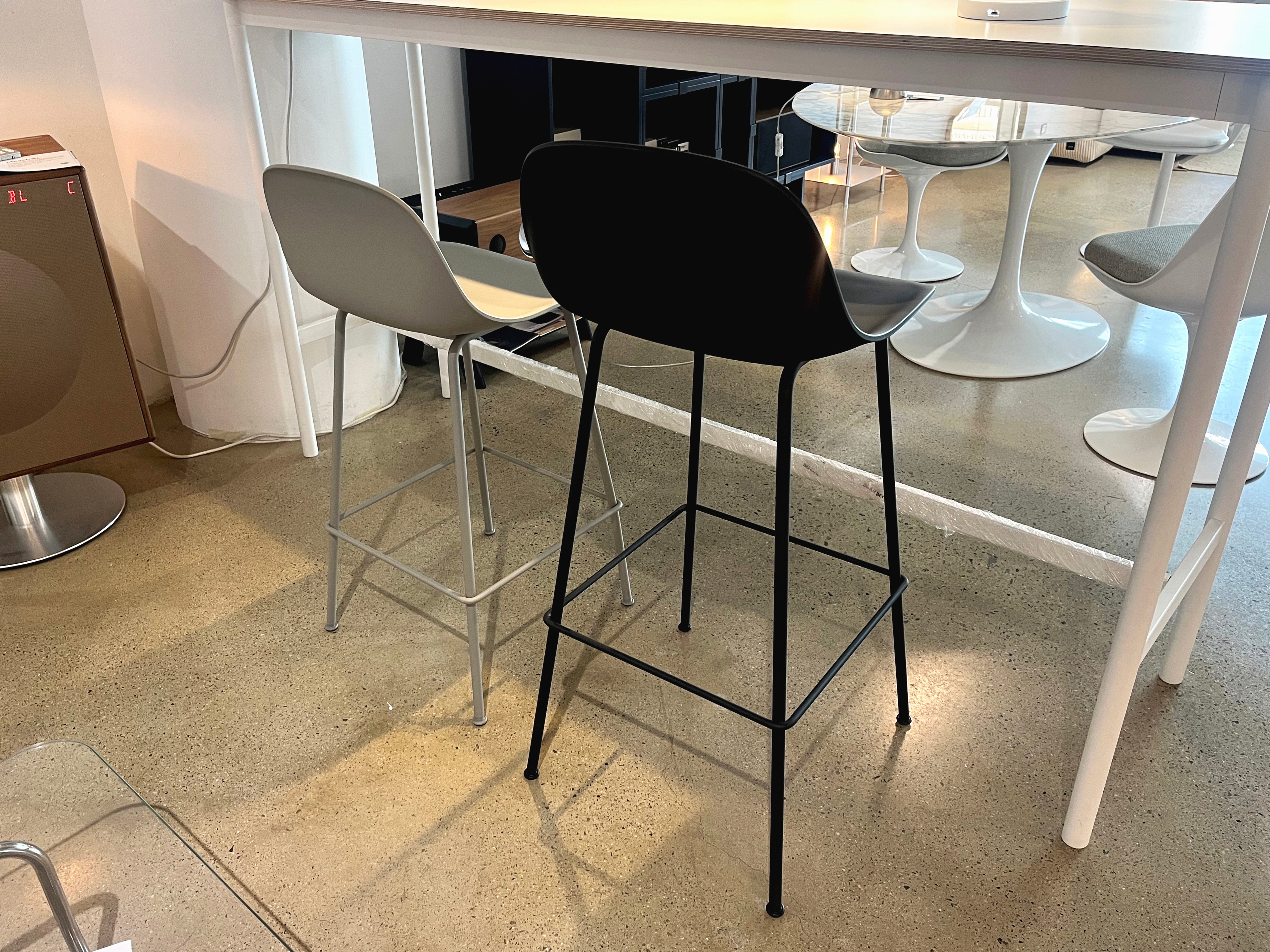 화이버 바 스툴 back - Rest H 75 cm Black 라이프스타일 이미지 2