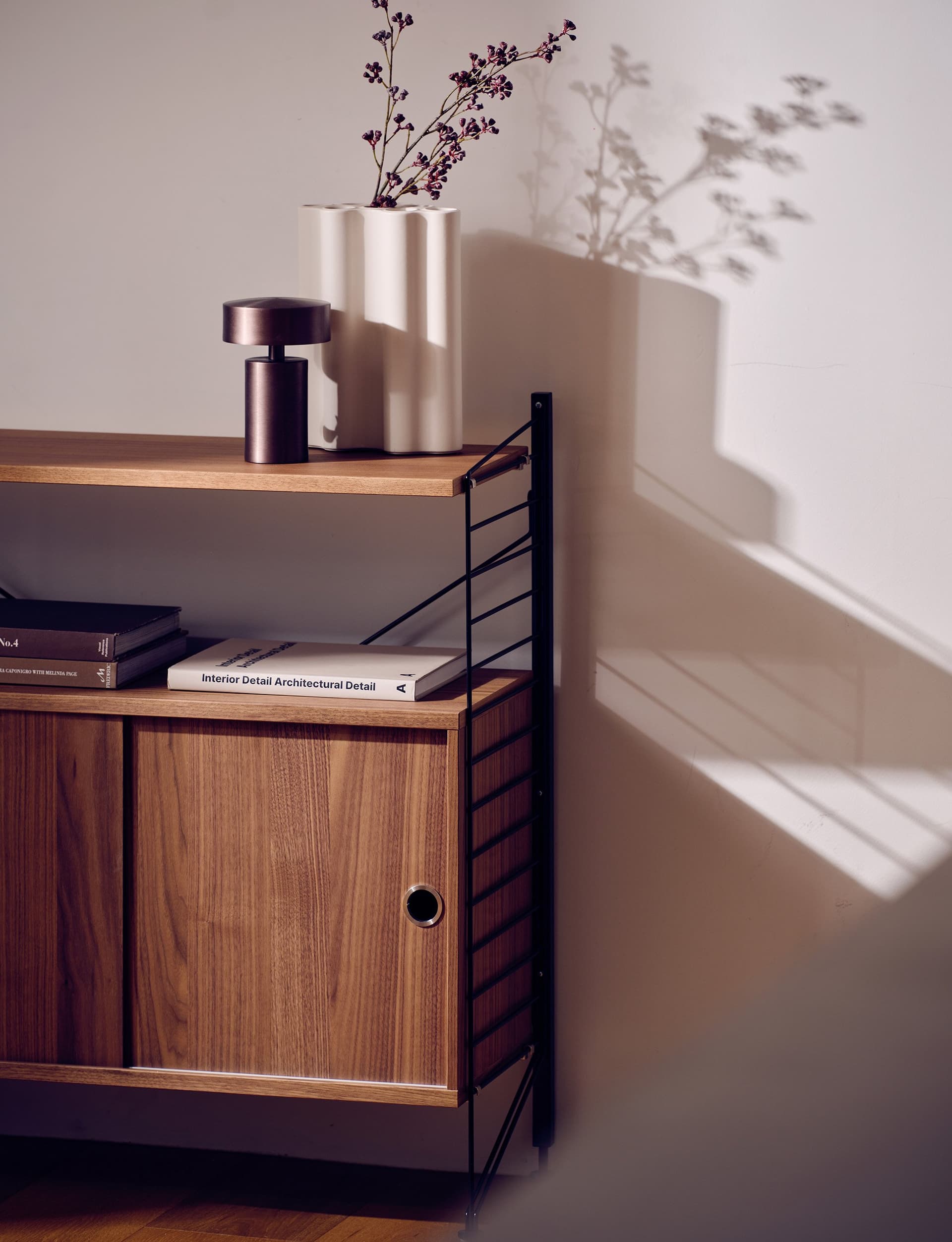 프리 스탠딩 세트 7 (Black/Walnut) 라이프스타일 이미지 2