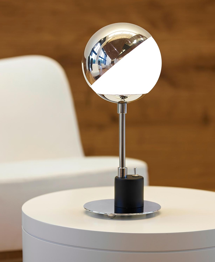 SF28 Bauhaus Table Lamp 라이프스타일 이미지 3
