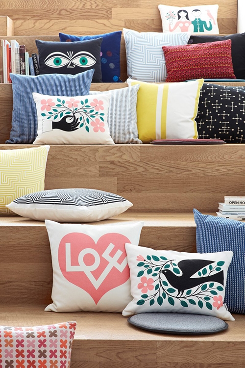 Graphic Print Pillows Eyes 라이프스타일 이미지 7