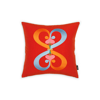 Embroidered Pillow Double Heart Red, 베뉴페, 비트라 vitra